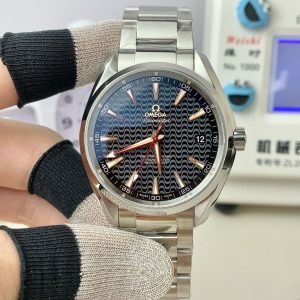Omega Seamaster 1:1 Super Clone Watch with Rio Black Dial & COD 1043217799 - front view | Omega