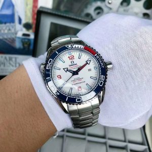 Omega Seamaster Aqua Terra 45mm Premium Super Clone & Luxury Replica Watch 1105801888 - side view | Omega