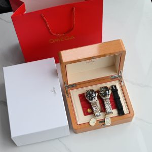 Premium Omega Seamaster 300 Super Clone Watch with Cash on Delivery 1128076289 - side view | Omega