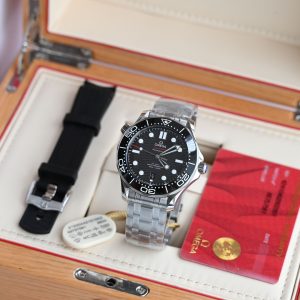 Omega Seamaster Planet Ocean Super Clone Watch with Cash on Delivery 1128076273 - side view | Omega